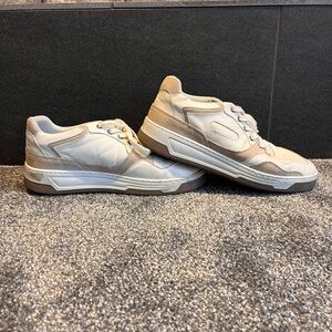 Neutral-Tone Men's Lace-Up Sneakers in Beige and Cream